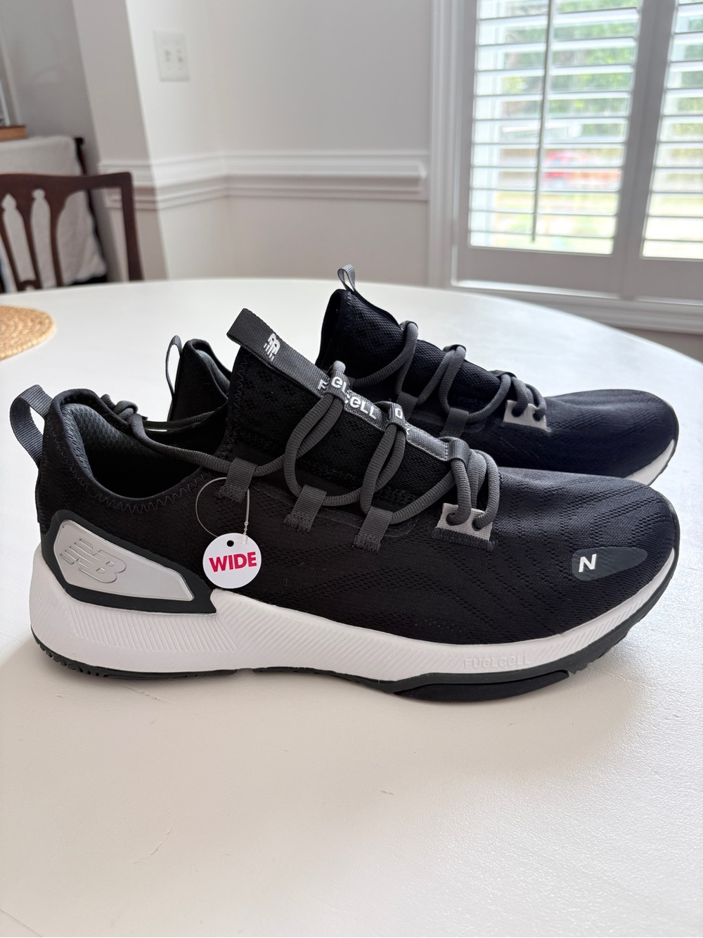 New Balance FuelCell Trainer v2 Sneaker Men's Black and White Size 13 Wide